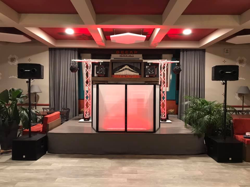 Installation pour la réalisation d'un mariage au bistrot de Malfourat Jordane Manem